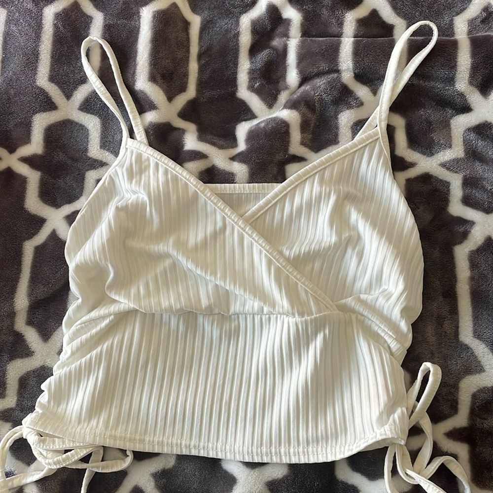 White low cut white tank. Size M.